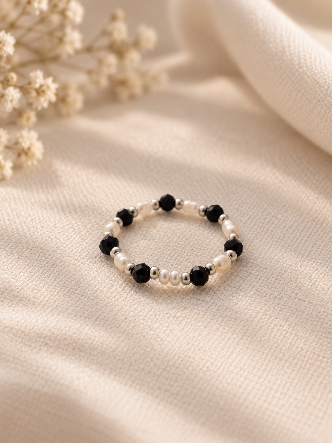 Nomi Ring