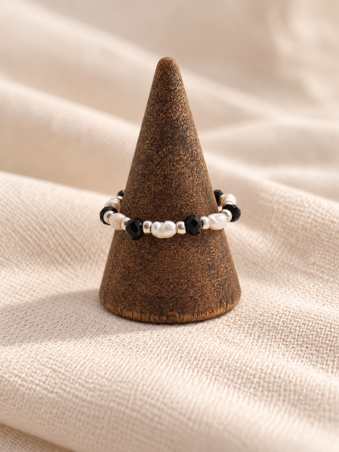 Nomi Ring